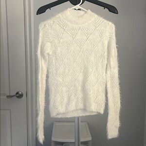 NWOT BCBGeneration Cream super soft and Textured Knit Sweater. Small
